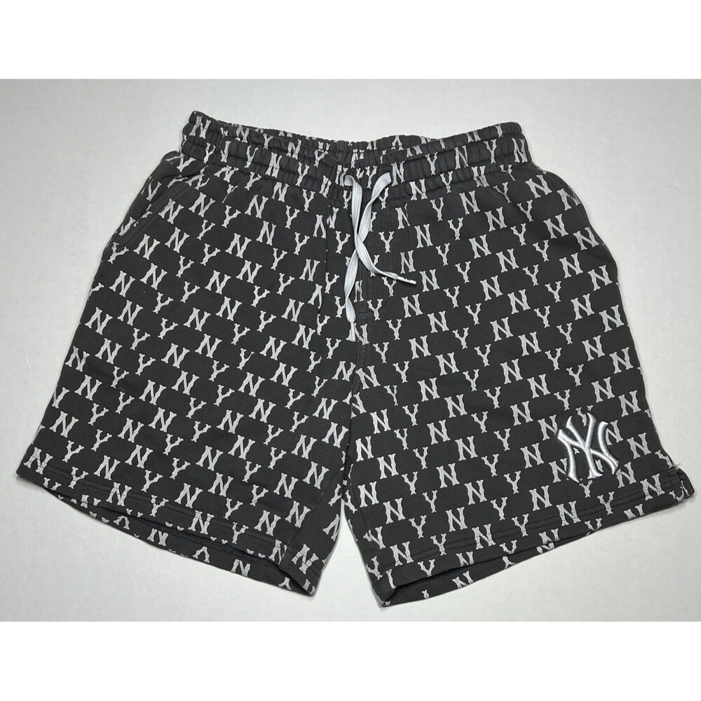 MLB New York Yankees Black and White Allover Logo Athletic Shorts